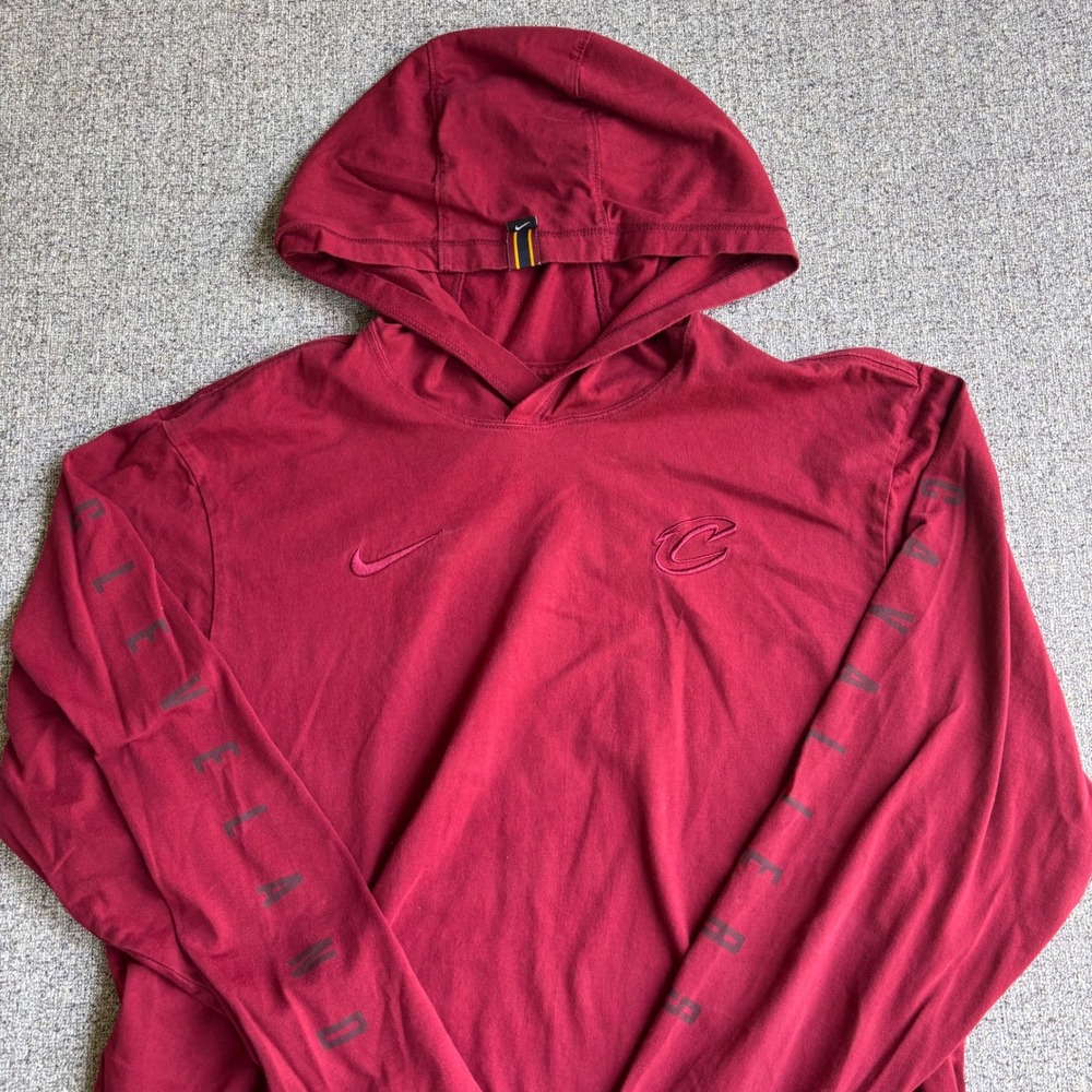 Nike Hoodie Mens Large Red Cleveland Cavaliers NBA The Nike Tee Long Sleeve Logo